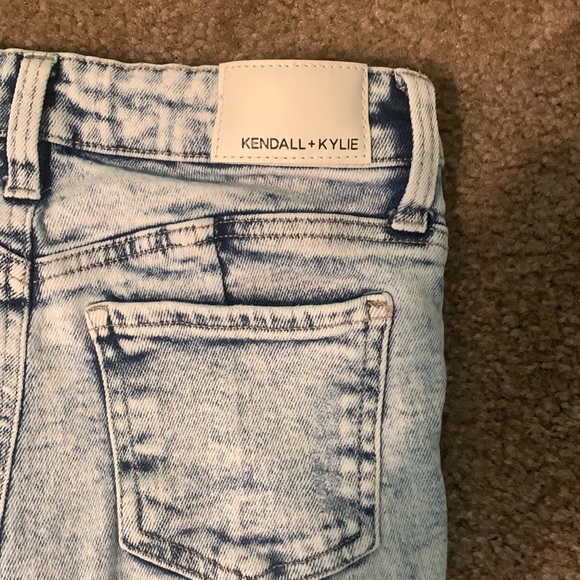 Kendall and Kylie Jeans - Picture 5 of 5